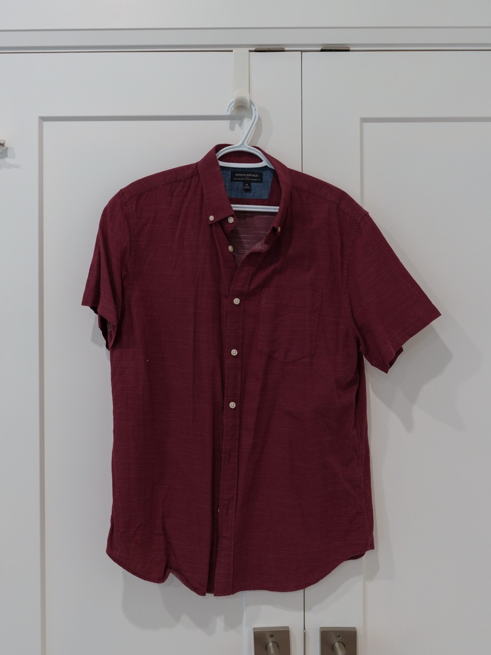 Banana Republic Men’s Burgundy Short-Sleeve Button-Down Shirt